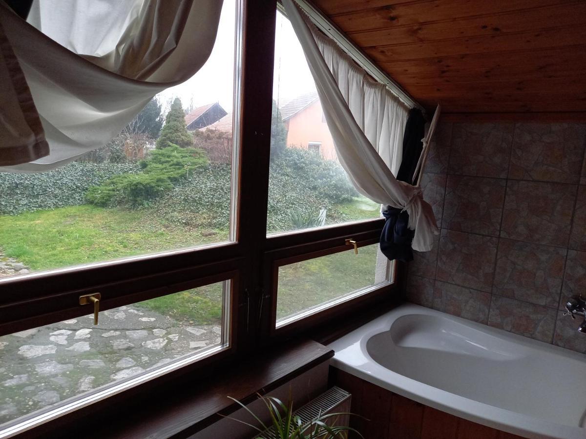 Idill Ueduelohaz Villa Tiszafured Ngoại thất bức ảnh