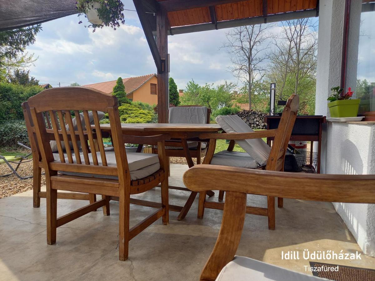 Idill Ueduelohaz Villa Tiszafured Ngoại thất bức ảnh